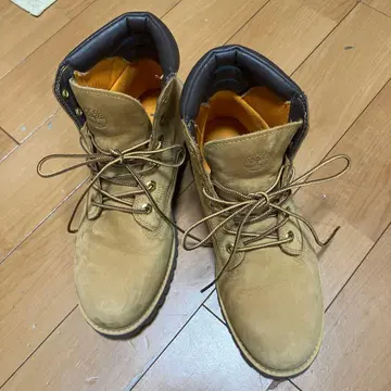 베이지 스웨이드 하이컷 워크 부츠