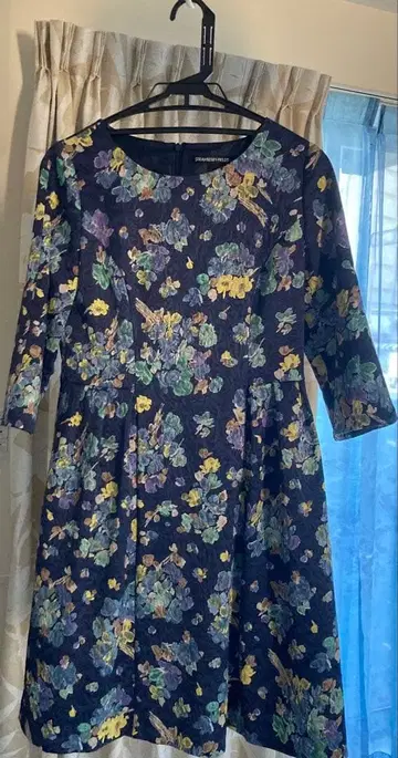 [ 새상품급 ] 스트로베리 필즈 플라워 프린트 원피스