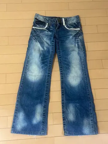 RED PEPPER 플레어 부츠컷 데님 자수 24