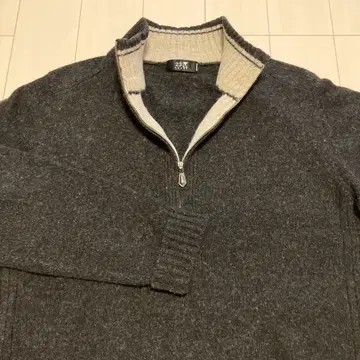 23구 HOMME 다크 그레이 지퍼 스웨터