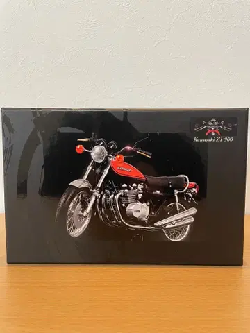 MINICHAMPS Kawasaki Z1 900 1972 1:12