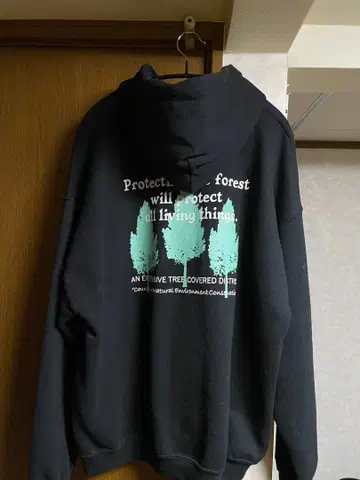 BEAMS 후드티 블랙