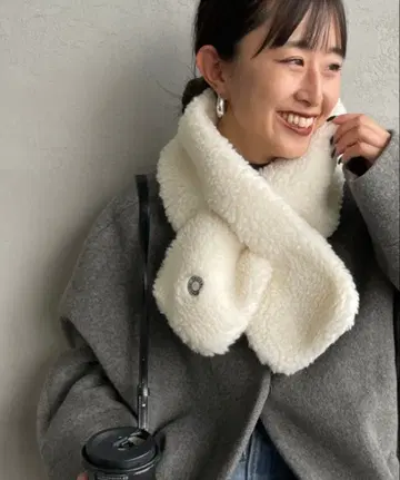 택 포함 새상품 ORCIVAL 오르치발 보아 플러그 머플러 아이보리