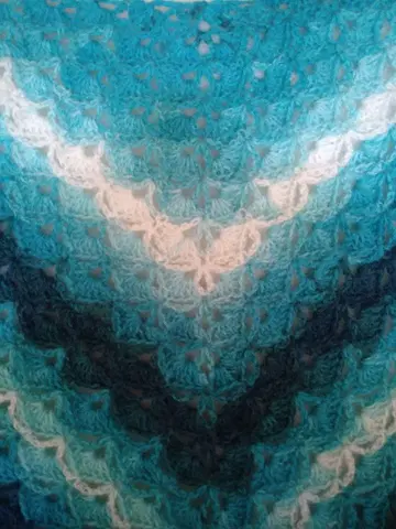 새상품 블루 계열 그라데이션 대형 삼각형 숄, 스톨. 핸드메이드