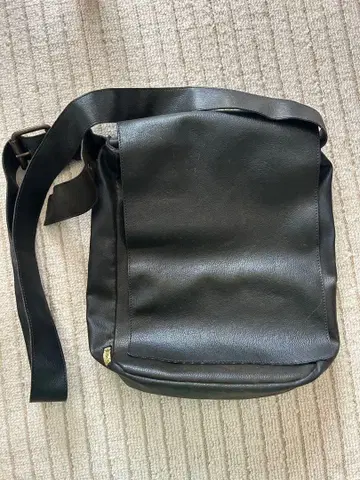 아르마니진스 숄더백 made in italy