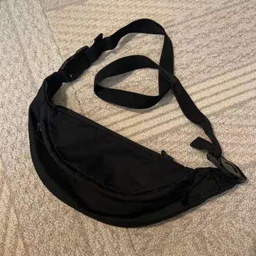 UNIVERSAL PRODUCTS 힙색