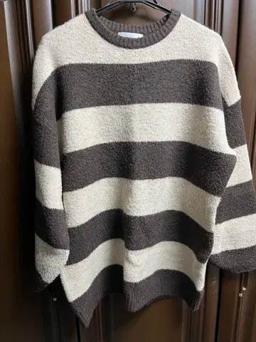 ADRER 극상 후와모치 니트