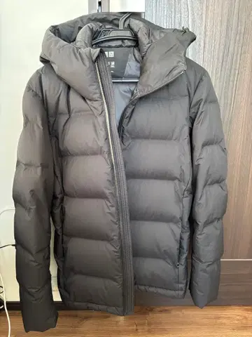 UNIQLO 심리스 다운 후드티 S 사이즈