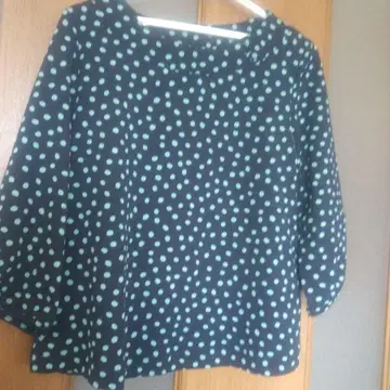 네이비 x 민트 그린 도트 오부 소매 블라우스