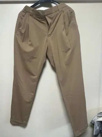 베이지 슬랙스 허리밴딩 테이퍼드