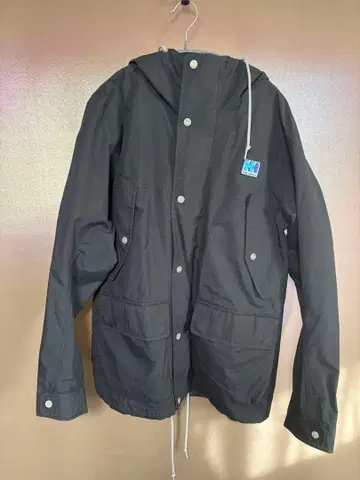 헬리한센 후드 부착 마운틴 후드티