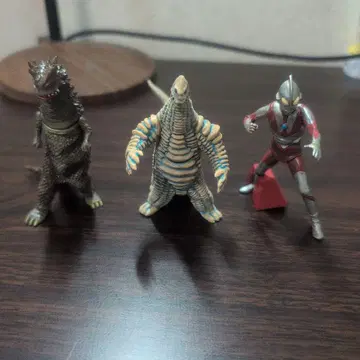 DG 울트라맨 레드킹 베무라