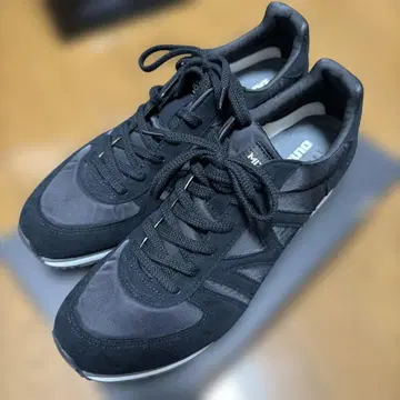 MARGARET HOWELL 미즈노 스니커즈 28.0