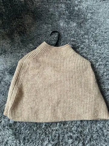 ZARA 베이지 리브 케이프 니트