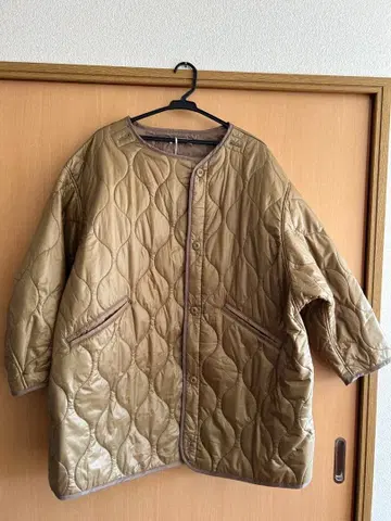 베이지 퀼팅 자켓