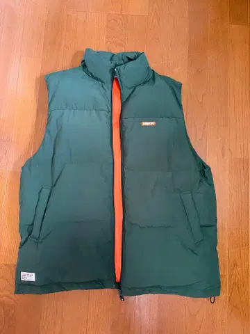 VISION 그린 다운 베스트