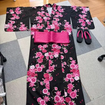 유카타, 오비, 일본 나막신 세트