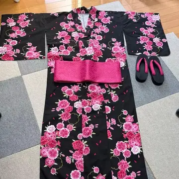 유카타, 오비, 일본 나막신 세트