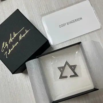 마스다 타카히사 CODY SANDERSON 콜라보 이어커프