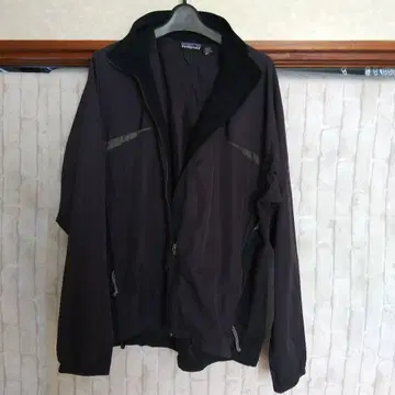 patagonia 블랙 나일론 자켓 L