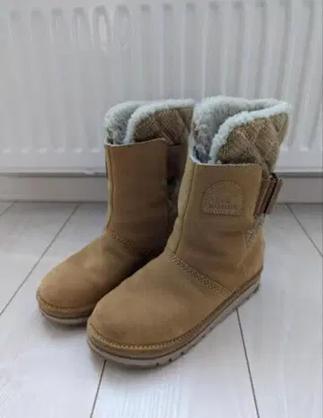 SOREL 라이리 베이지 어그 부츠