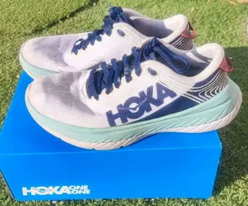 HOKA CARBON X 러닝화