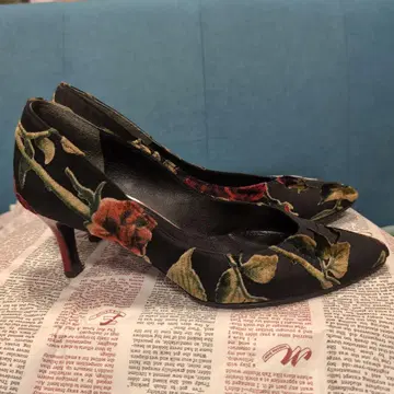 플라워 무늬 스틸레토 하이힐 블랙, 레드, 장미 25.5cm