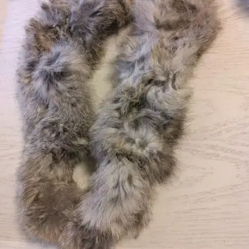 그레이 계열 퍼 머플러