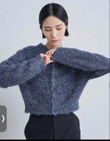 [ MIESROHE ] 미들 게이지 라메 샤기 가디건