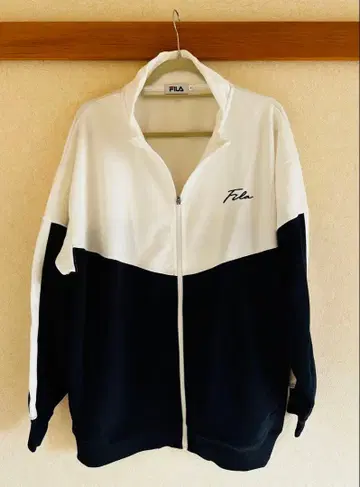 미사용 새상품 FILA 저리 세트 화이트/네이비