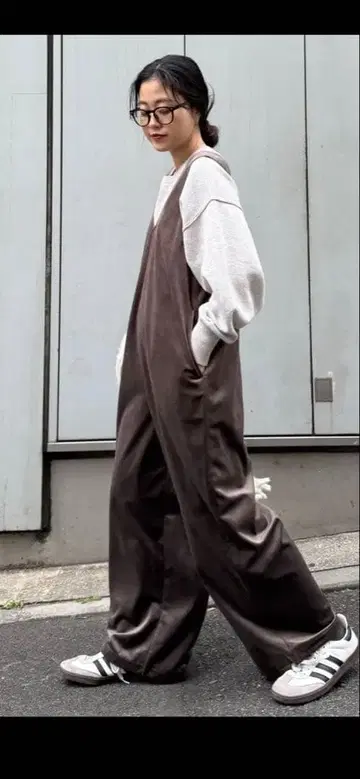 벨로아 밑단 드로스트 올인원