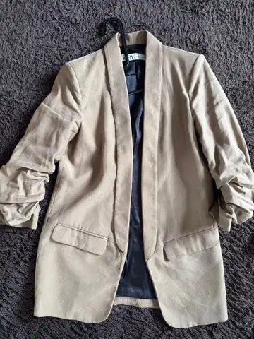 ZARA 베이지 테일러드 자켓