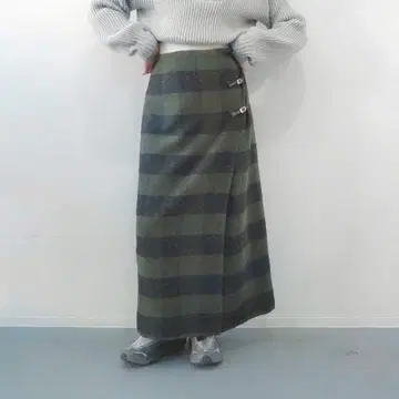 올리브 그린 블랙 보더 울 타이트 스커트 랩 스커트