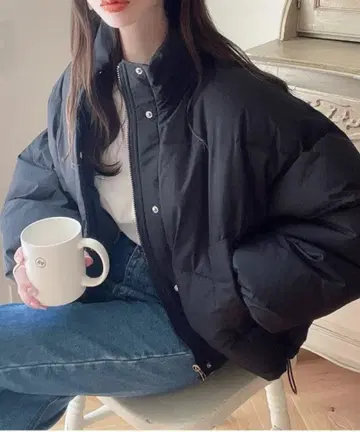 Ada. 숏 기장 다운 자켓