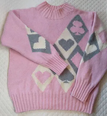 핸드메이드 수트 패턴의 뜨개질 핑크 니트 스웨터