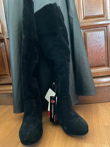 택 포함 미사용 새상품 3L 블랙 스웨이드 롱 부츠