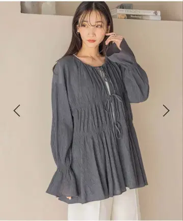 LOWRYS FARM 요루우 셔링 블라우스