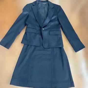 로트레아몽 네이비 스커트 수트 싱글 버튼 M 사이즈