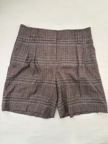 트루사르디 TRU TRUSSARDI 체크 무늬 숏팬츠 사이즈 38