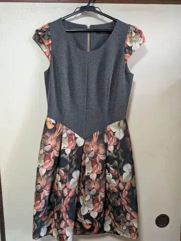 플레어 스커트 꽃무늬 원피스