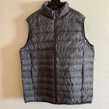 유니클로 울트라 라이트 다운 베스트 그레이 체크 XL 새상품급