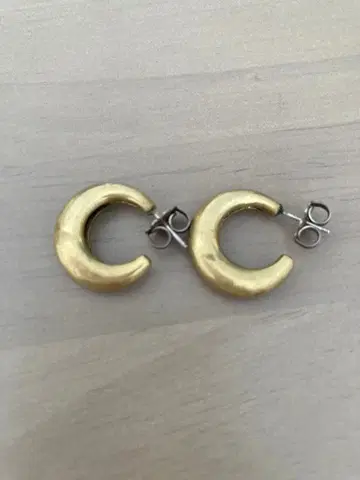 골드 후프형 귀걸이