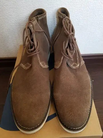 브라운 스웨이드 처카 부츠 지퍼 포함