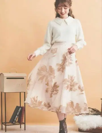 Noela 플로키 시어 스커트