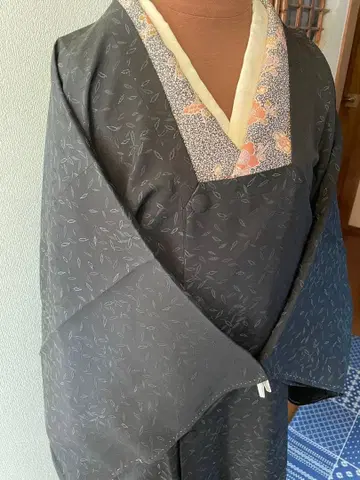 도유 코트 블랙 잎 패턴