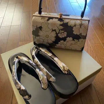 성인식 신발과 핸드백 세트