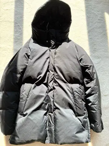 [컨디션 최상] B&Y 코마츠마테레 다운 자켓 700FP 블랙 M