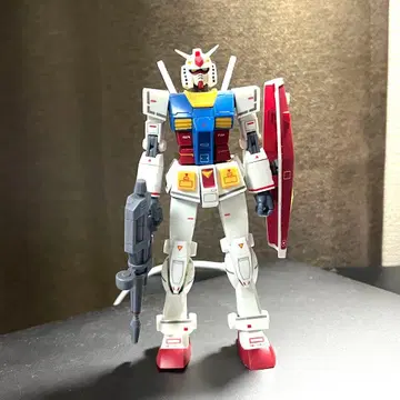 건담 가동 피규어