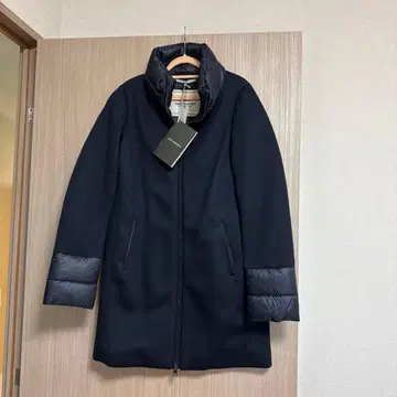 새상품급 JAN MAYEN 다운 자켓 사이즈 40 네이비