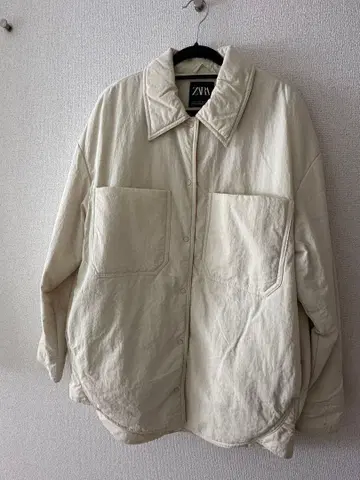 ZARA 크림색 아우터